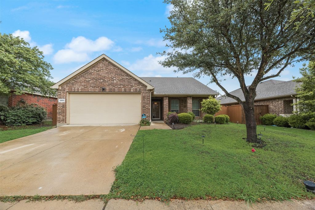 4004 Red Rock Drive, Heartland, TX 75126
