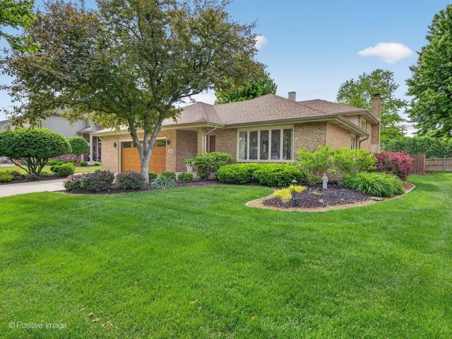 1229 Hanover Street, Woodridge, IL 60517