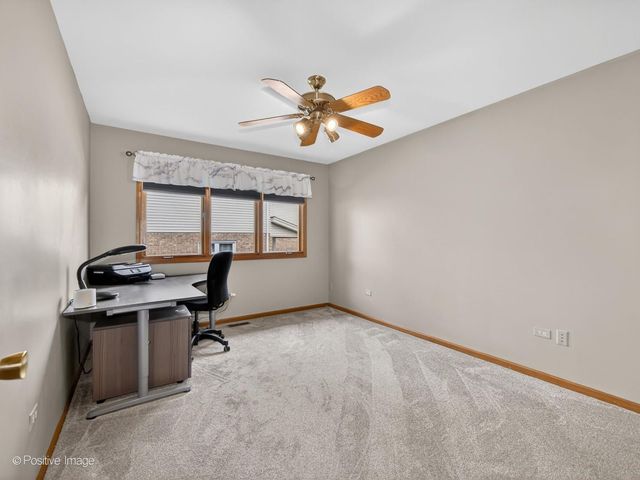 1229 Hanover Street, Woodridge, IL 60517