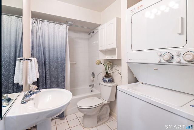 180 Turn Of River Road 1B, Stamford, CT 06905