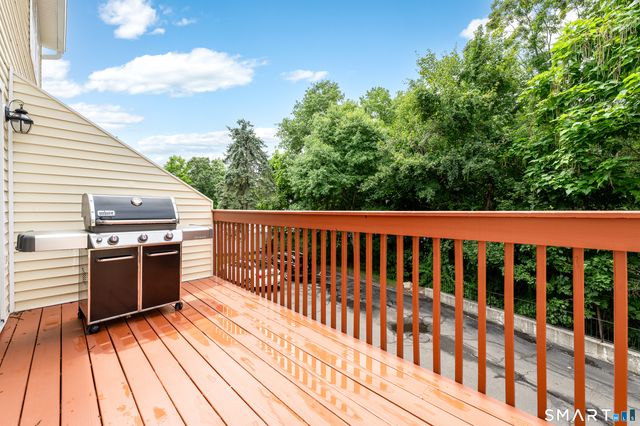 180 Turn Of River Road 1B, Stamford, CT 06905