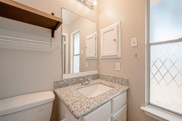 7111 Village Lake Drive, Cypress, TX 77433