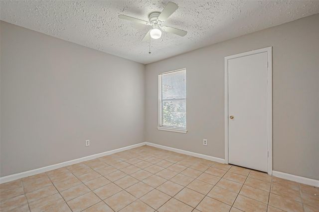 7111 Village Lake Drive, Cypress, TX 77433