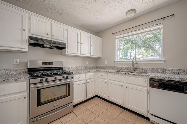 7111 Village Lake Drive, Cypress, TX 77433