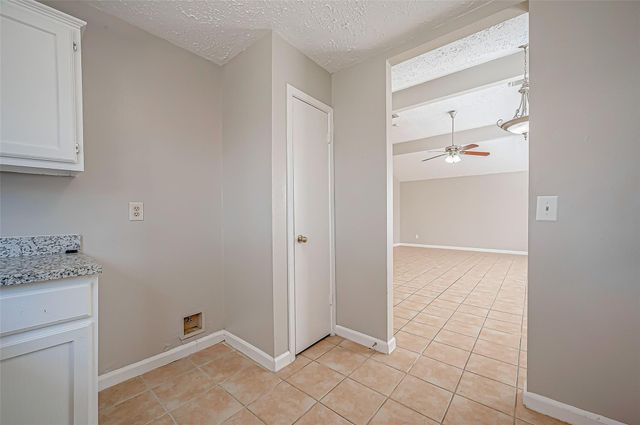 7111 Village Lake Drive, Cypress, TX 77433