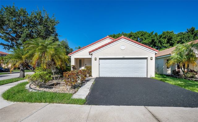 890 San Remo Dr, Weston, FL 33326