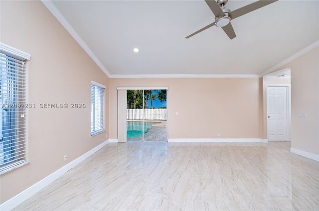 890 San Remo Dr, Weston, FL 33326