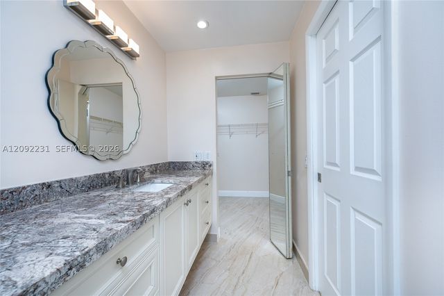 890 San Remo Dr, Weston, FL 33326