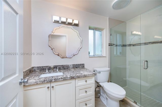 890 San Remo Dr, Weston, FL 33326