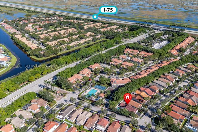 890 San Remo Dr, Weston, FL 33326