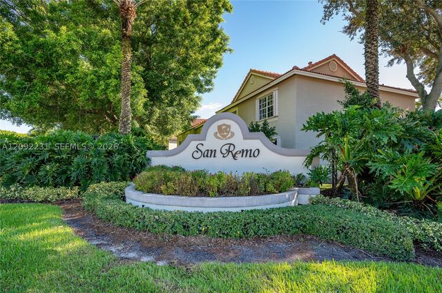 890 San Remo Dr, Weston, FL 33326