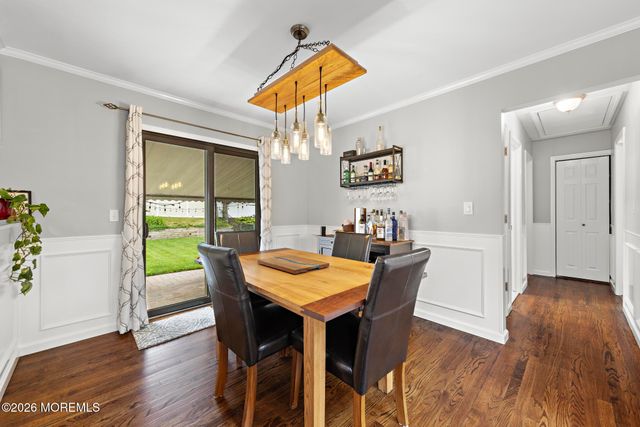 208 Martin Place, Middletown, NJ 07748