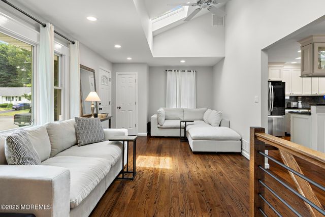 208 Martin Place, Middletown, NJ 07748