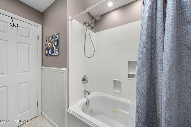 208 Martin Place, Middletown, NJ 07748