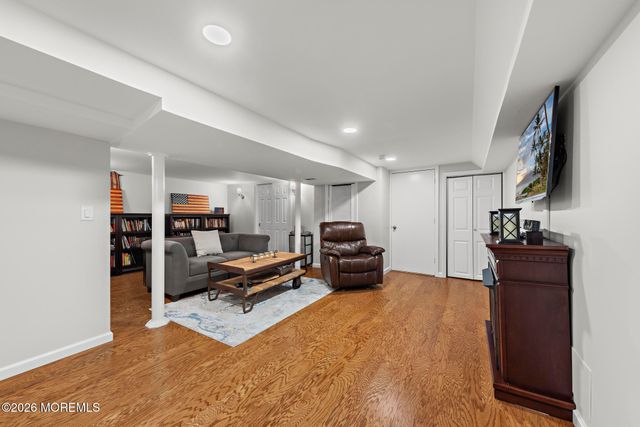 208 Martin Place, Middletown, NJ 07748