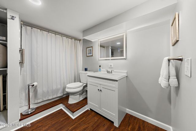 208 Martin Place, Middletown, NJ 07748