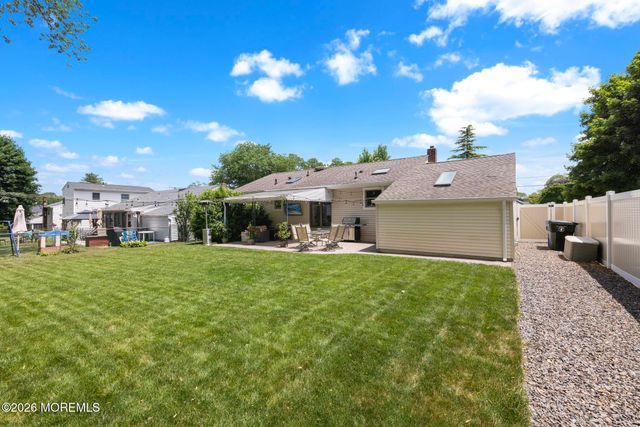 208 Martin Place, Middletown, NJ 07748