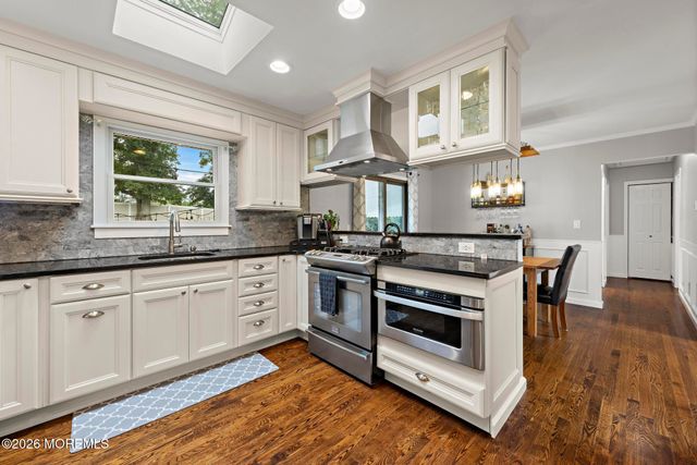 208 Martin Place, Middletown, NJ 07748