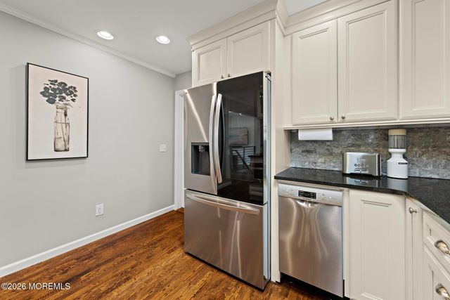 208 Martin Place, Middletown, NJ 07748