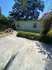 119 NW 13th Ave Back unit, Dania Beach, FL 33004
