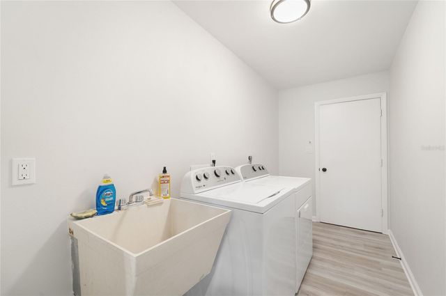 5689 EVERGREEN DRIVE 18, Sarasota, FL 34233