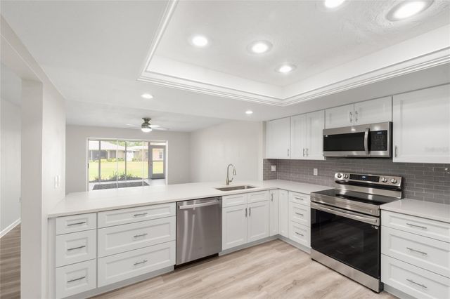 5689 EVERGREEN DRIVE 18, Sarasota, FL 34233