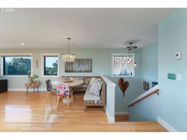 1305 Strawberry Dr, Bandon, OR 97411