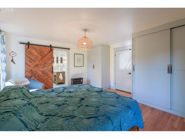 1305 Strawberry Dr, Bandon, OR 97411