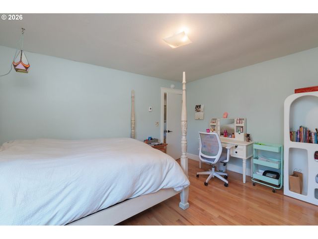 1305 Strawberry Dr, Bandon, OR 97411