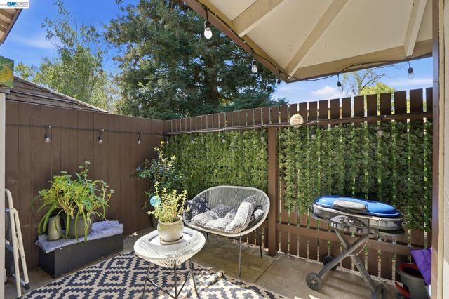 5505 Roundtree Dr B, Concord, CA 94521