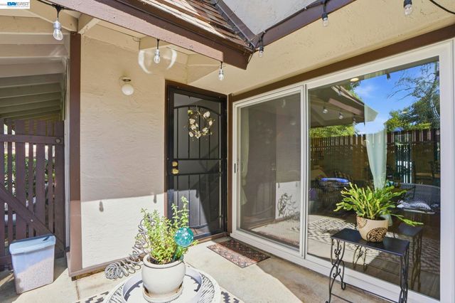 5505 Roundtree Dr B, Concord, CA 94521