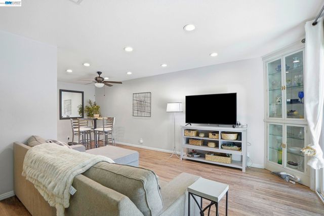 5505 Roundtree Dr B, Concord, CA 94521