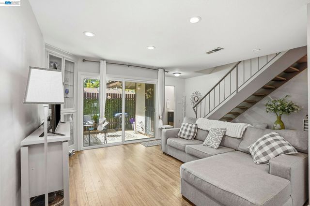 5505 Roundtree Dr B, Concord, CA 94521