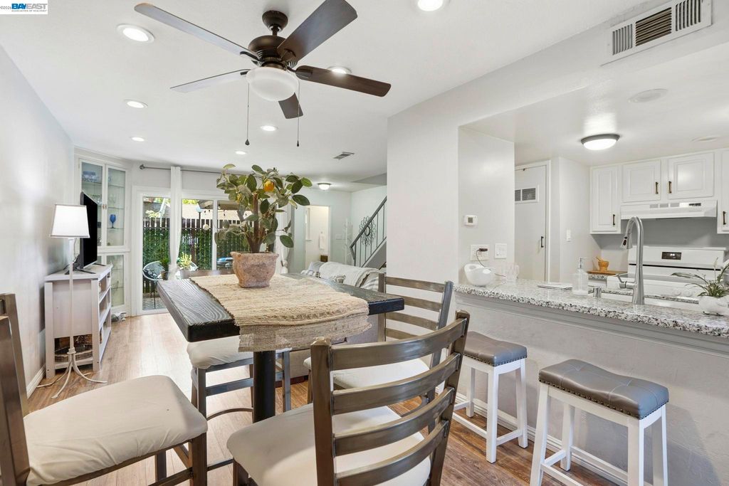 5505 Roundtree Dr B, Concord, CA 94521