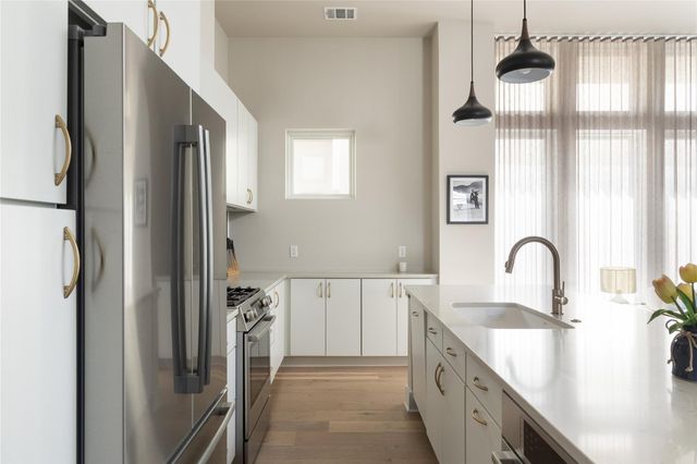 2300 Enfield RD 303, Austin, TX 78703