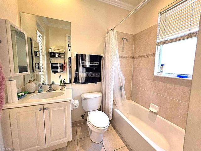 1784 Sanctuary Pointe CT, Naples, FL 34110