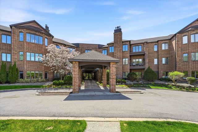 3531 Oakton Drive 2005, Hopkins, MN 55305