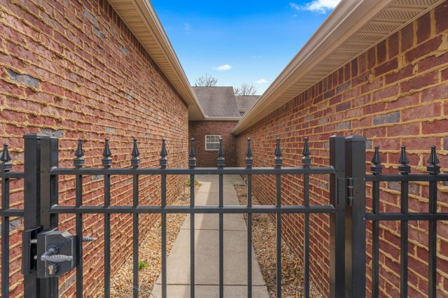 100 Placid Grove Ln Apt 1206, Goodlettsville, TN 37072