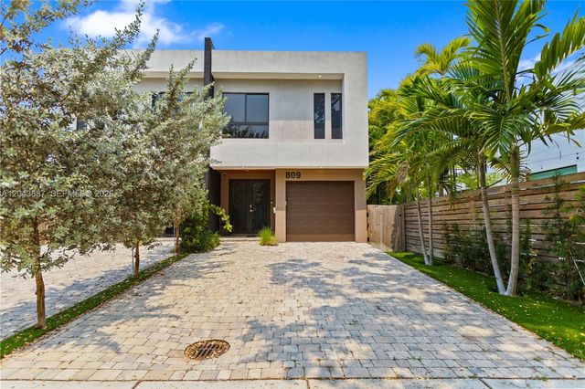809 SW 10th Ter, Fort Lauderdale, FL 33315