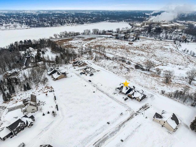 393 FARMHOUSE LANE, Combined Locks, WI 54113