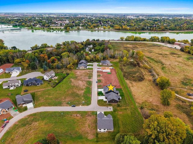 393 FARMHOUSE LANE, Combined Locks, WI 54113