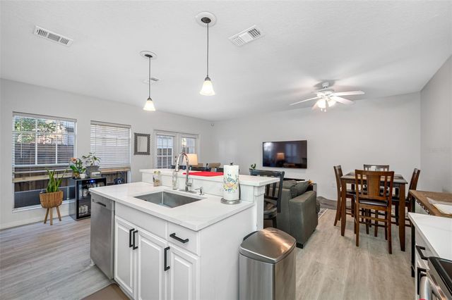 400 S WILLOW AVENUE A, Tampa, FL 33606