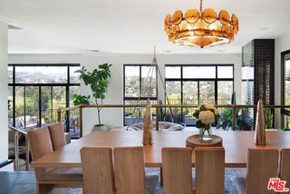4661 Bedel Street, Woodland Hills (los Angeles), CA 91364