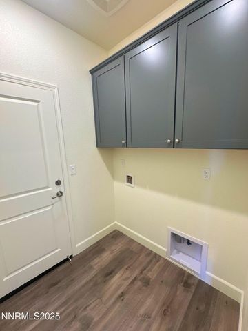 7145 Owl View Drive, Sparks, NV 89436