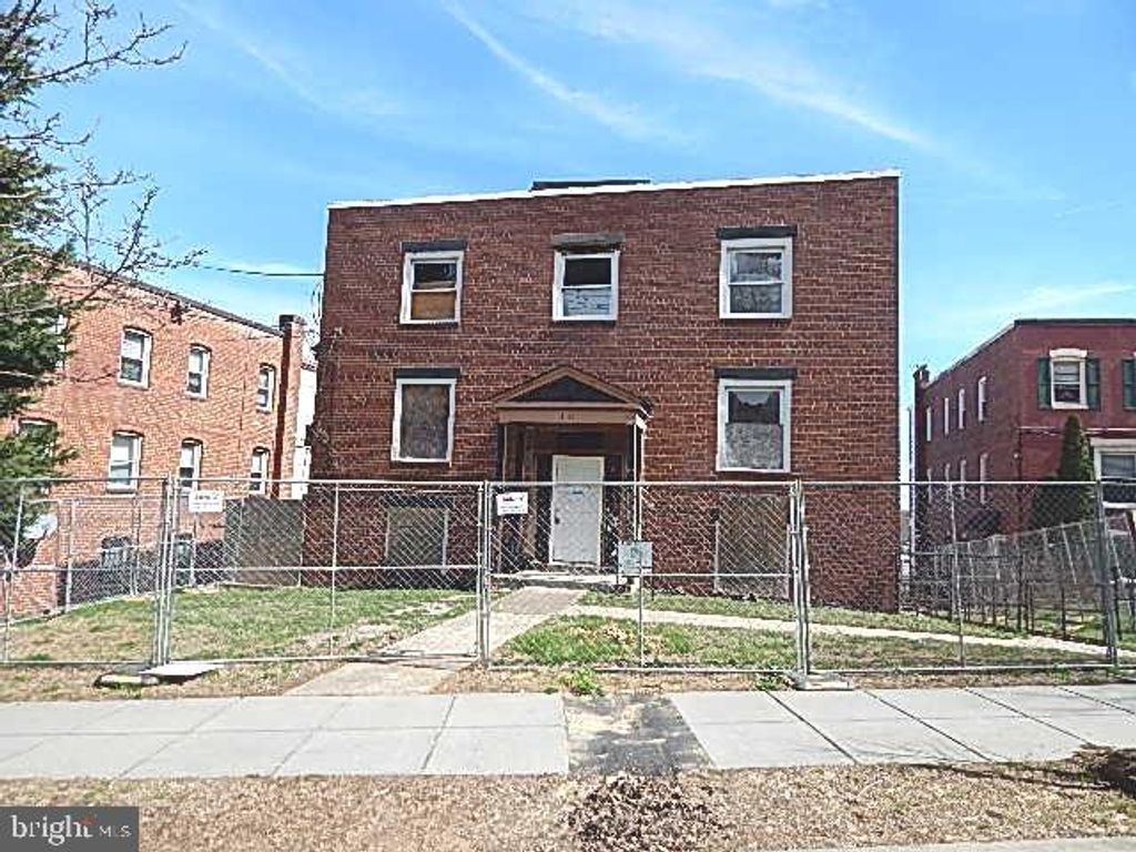 3126 BUENA VISTA TERRACE, Washington, DC 20020