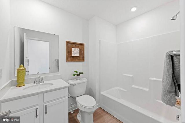 300 EDDY RD, Inwood, WV 25428