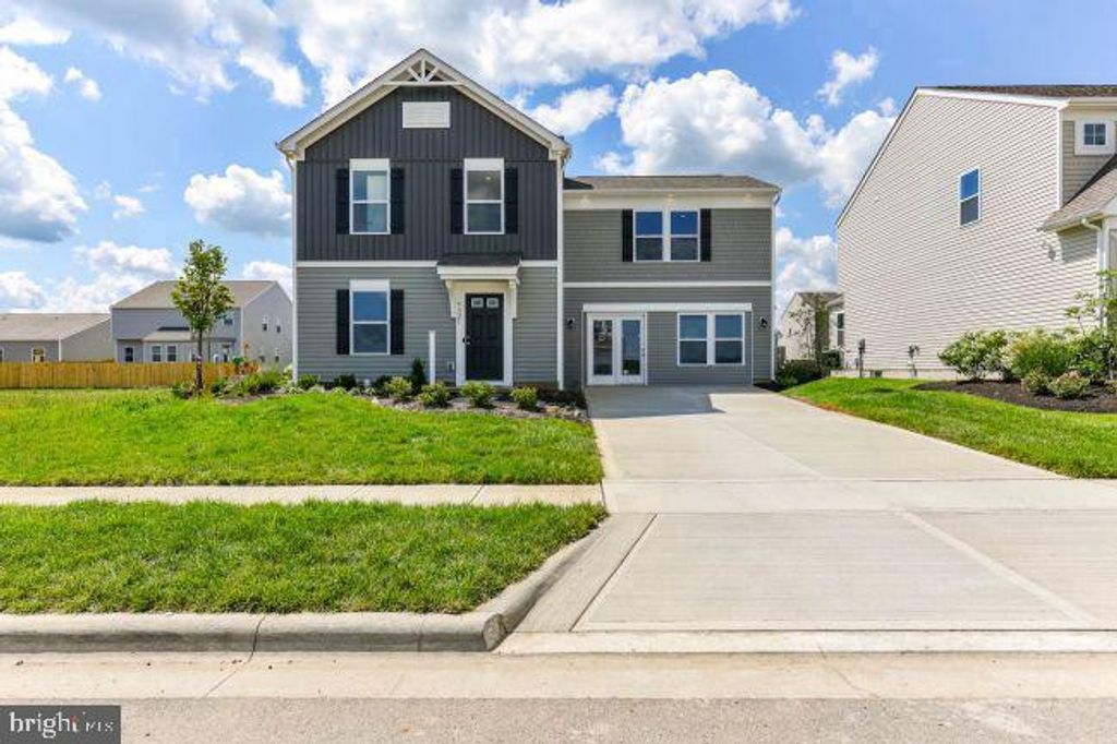 300 EDDY RD, Inwood, WV 25428