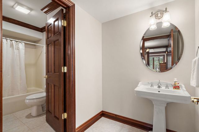 1340 Cantigny Court, Chesterton, IN 46304