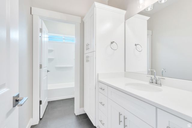 7632 S WAVERLY LN, West Jordan, UT 84084