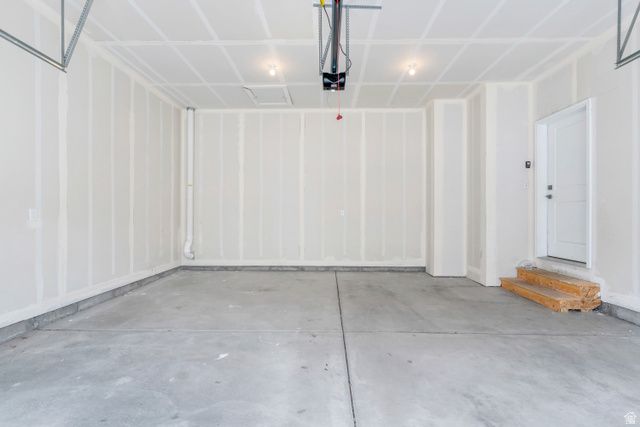 7632 S WAVERLY LN, West Jordan, UT 84084